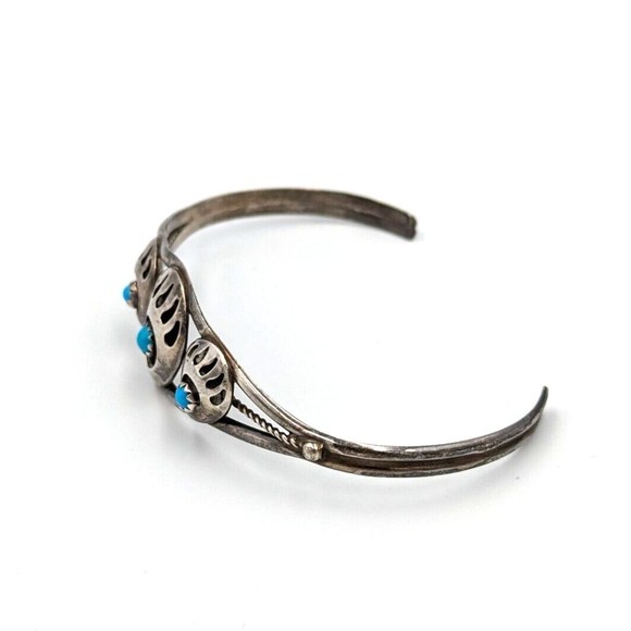 Vintage Navajo Native American Sterling Silver Turquoise Bear Claw Cuff Bracelet - Picture 4 of 14